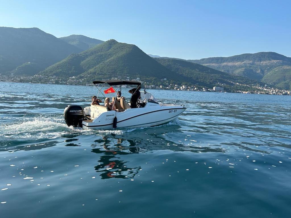 Hill Apartments Kotor Bagian luar foto