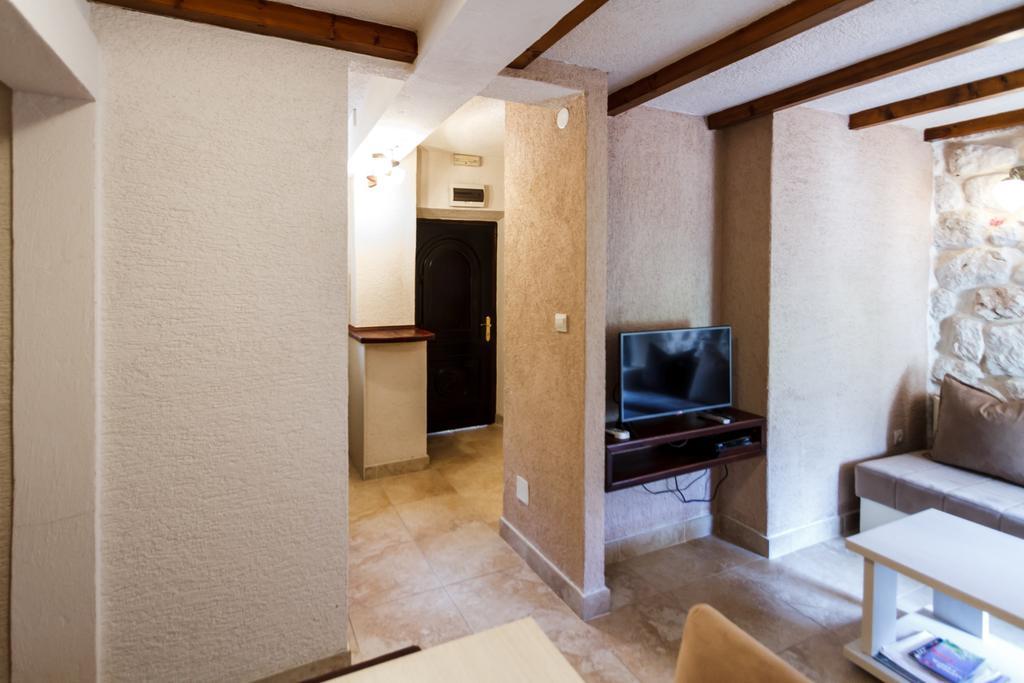 Hill Apartments Kotor Bagian luar foto