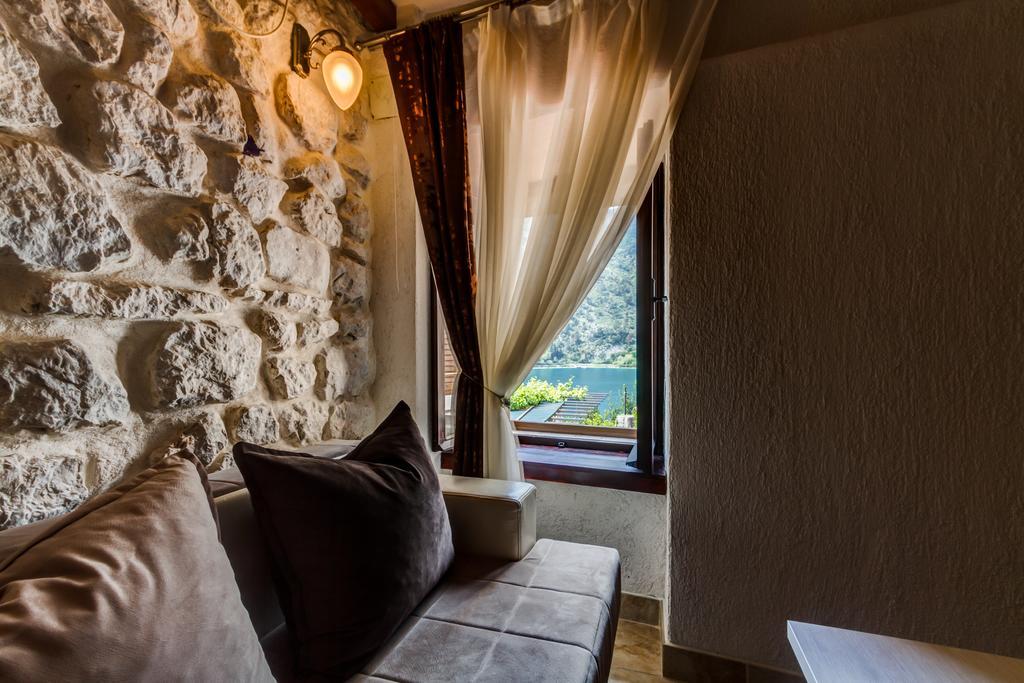 Hill Apartments Kotor Bagian luar foto
