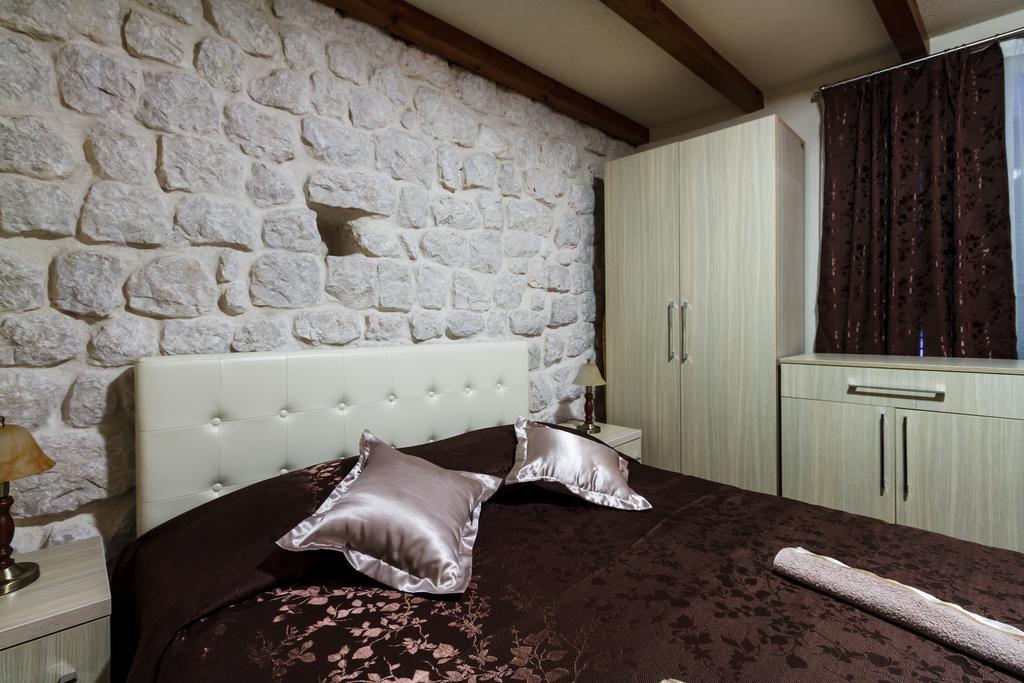 Hill Apartments Kotor Bagian luar foto
