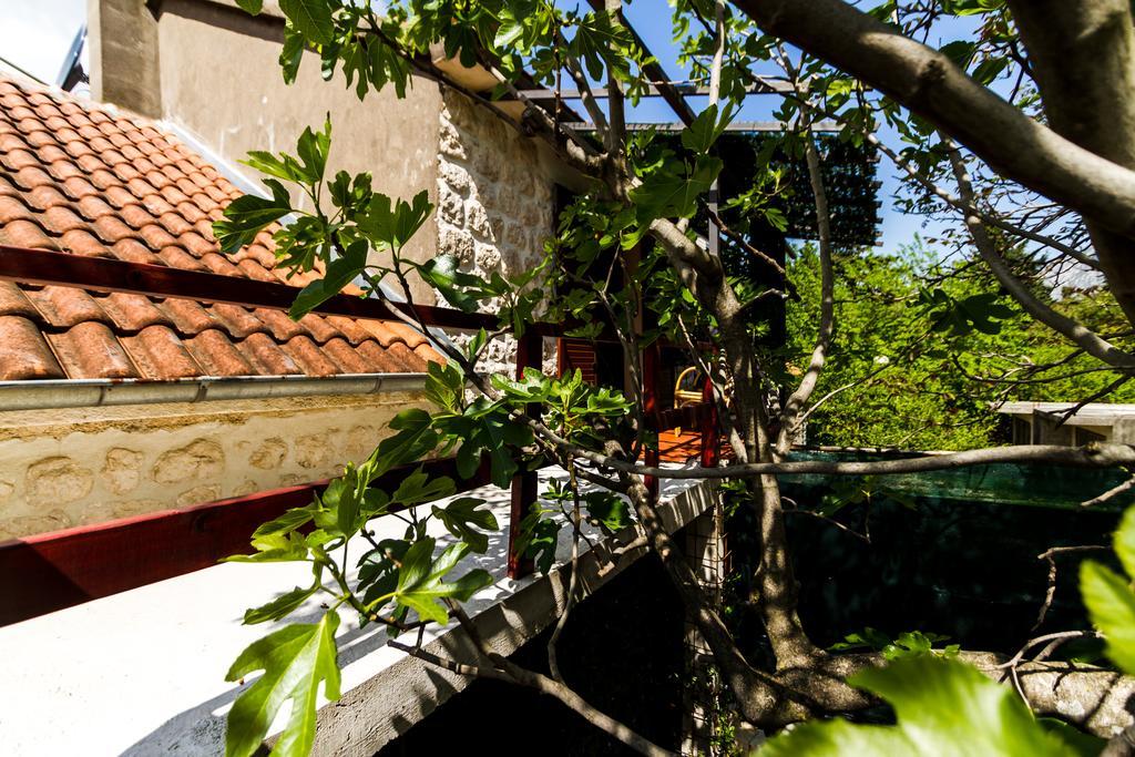 Hill Apartments Kotor Bagian luar foto