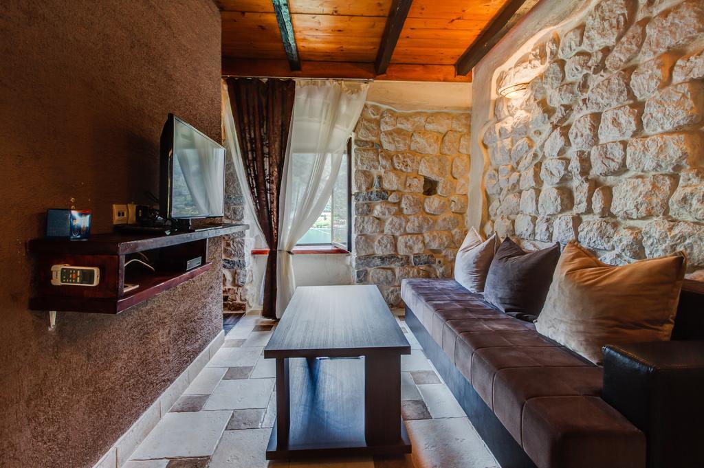 Hill Apartments Kotor Bagian luar foto